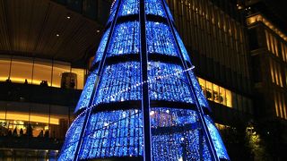 オリジナルクリスマスツリーStarlight Tree 2019が綺麗