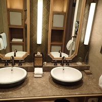 ダブルシンクの洗面台