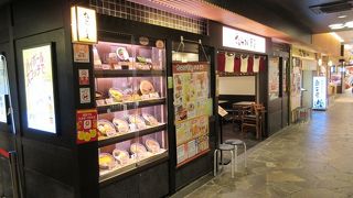 お蕎麦屋さんですが、居酒屋としても利用できます。