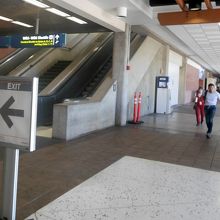 二階のシャトルバス乗り場へ