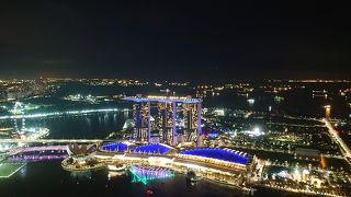 シンガポールの夜景を一望出来ます