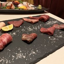 梅田 肉の寿司 かじゅある和食 足立屋