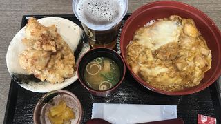 フードコートにある親子丼のお店