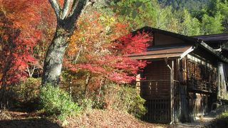 秋景色の宿場町