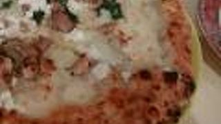 南青山ナプレでピザ