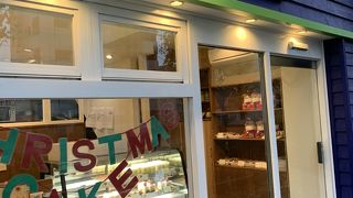 こんなとこにケーキ屋さんが。
