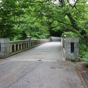 鶴仙渓の遊歩道へ