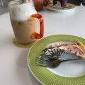 海が一望できるオシャレなカフェ