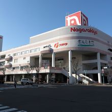 帯広駅前の便利な場所にあります 