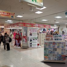 客層から商品構成も垣間見えます