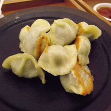 米堂一口餃子100元