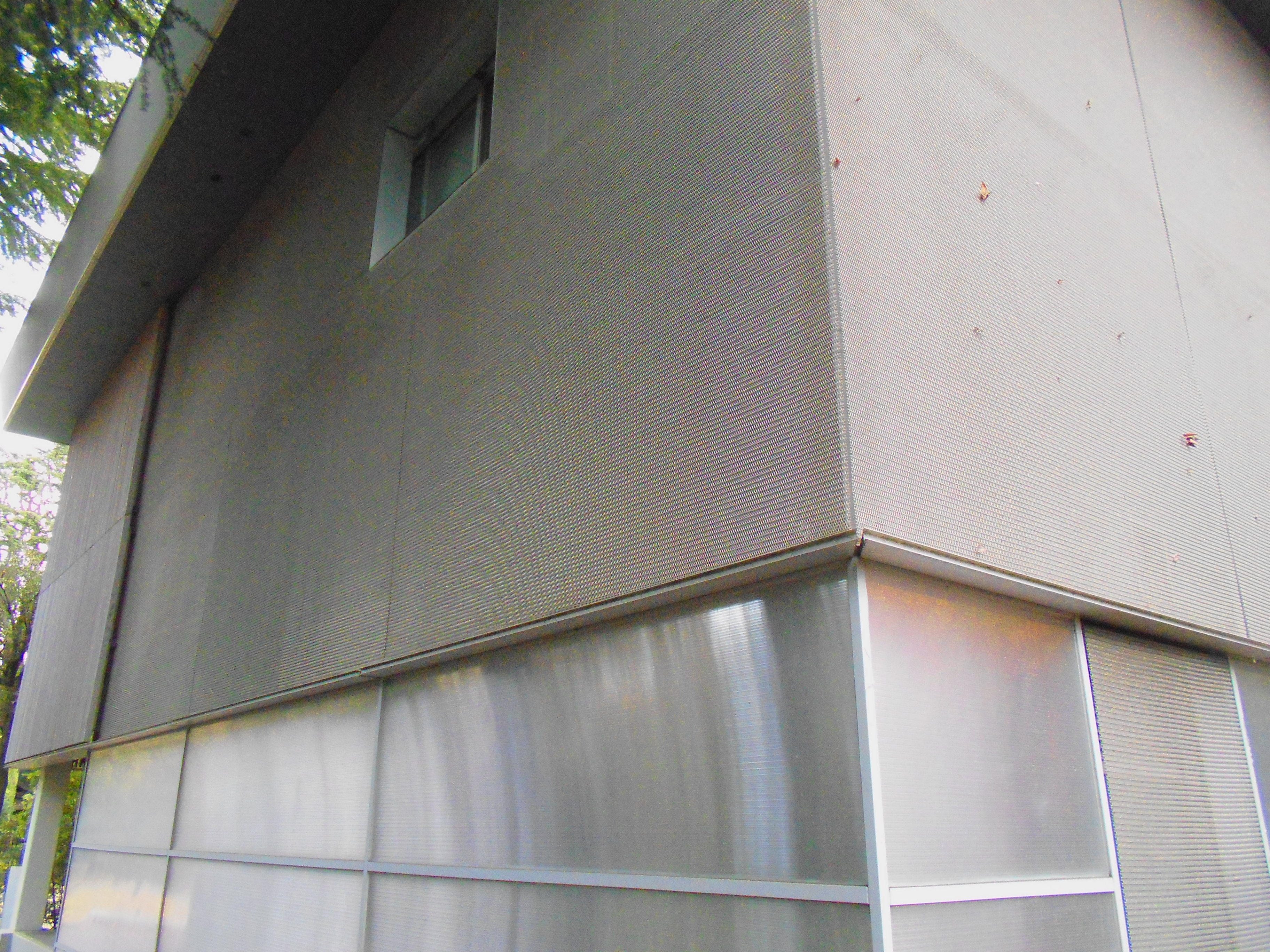 国立近現代建築資料館新館外観