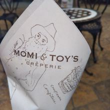 モミ アンド トイズ のクレープ 