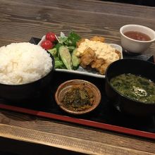 若鶏のチキン南蛮定食
