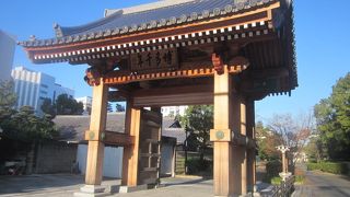 寺社巡り旅開始の際の”入場門”的な位置付けの門です