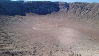 隕石も展示してあり触れる事ができます。