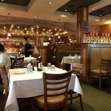 ロマノズ マカロニ グリル (アラモアナ センター店)