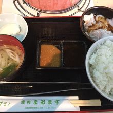 お腹いっぱい。炭火で焼くから香ばしくて美味しい。