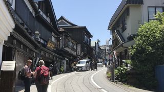 成田駅から成田山新勝寺まで続く