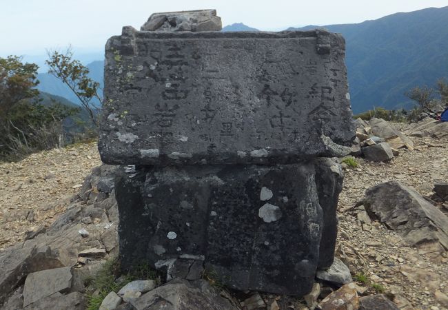 神原ルートから登山