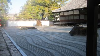 非常に見所が多いお寺です