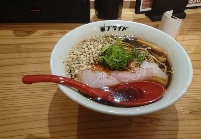 バー風ラーメン屋