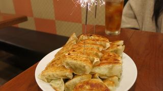 誕生日に歳の数だけ餃子