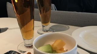 お酒はたくさん食べ物はそこまで