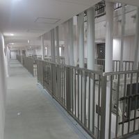 フロアーの様子。ホテルとは思えないほど素っ気ない