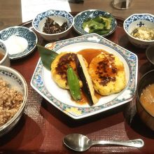 かぼちゃと石田さんの豆腐入りハンバーグ甘酢かけ