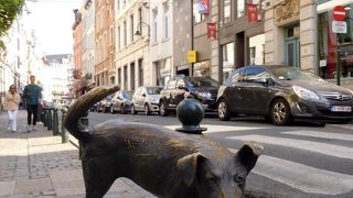 小僧、少女ときたら・・・犬！