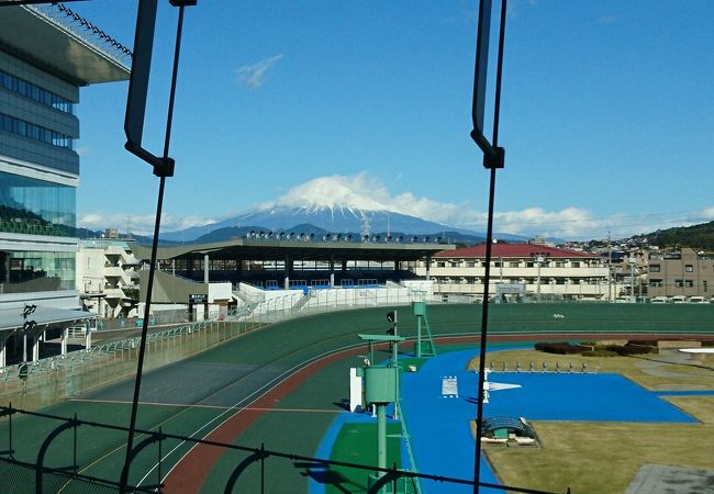 スタンドからの富士山が美しい
