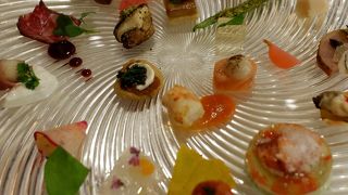 見た目にも美しい料理の数々