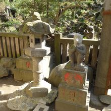 富士浅間神社の狛猿