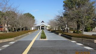公園も良いですが、周辺の散策が歴史を感じます。