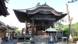多くの仏像を拝観できるお寺