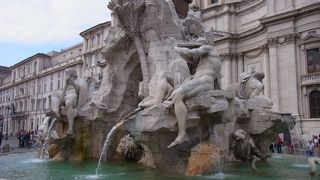 広場の中央あたり