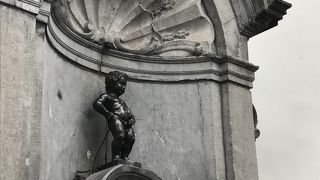 あまりにも有名な男の子