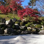 紅葉の季節には綺麗です