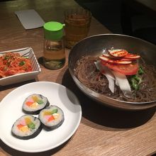 韓国冷麺大盛