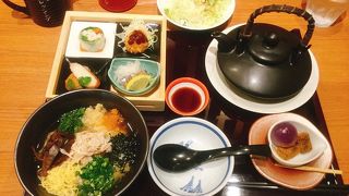 ターミナル内の食堂（鶏めし）