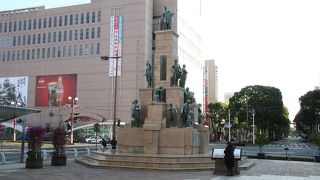 薩摩から世界を目指した人の像