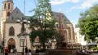 教会広場のあるプロムナード