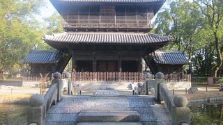 博多駅傍の寺社群の中ではもっとも立派な山門だと思います！