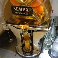 オレンジ絞り器あり