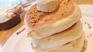 甘すぎなくてパンケーキ美味しい！