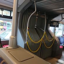 連節バス、連節部