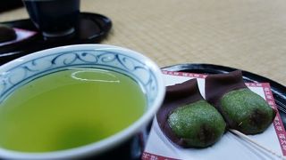 散歩の途中にどうぞ