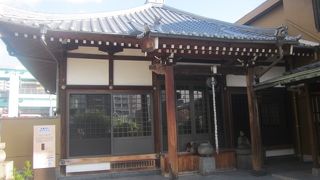 弘法大師座像が必見です