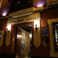 夜のエントランス